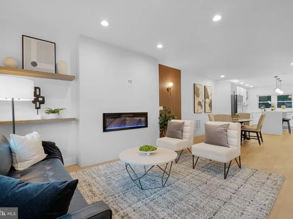 325 Gilmor St, Baltimore, MD 21223