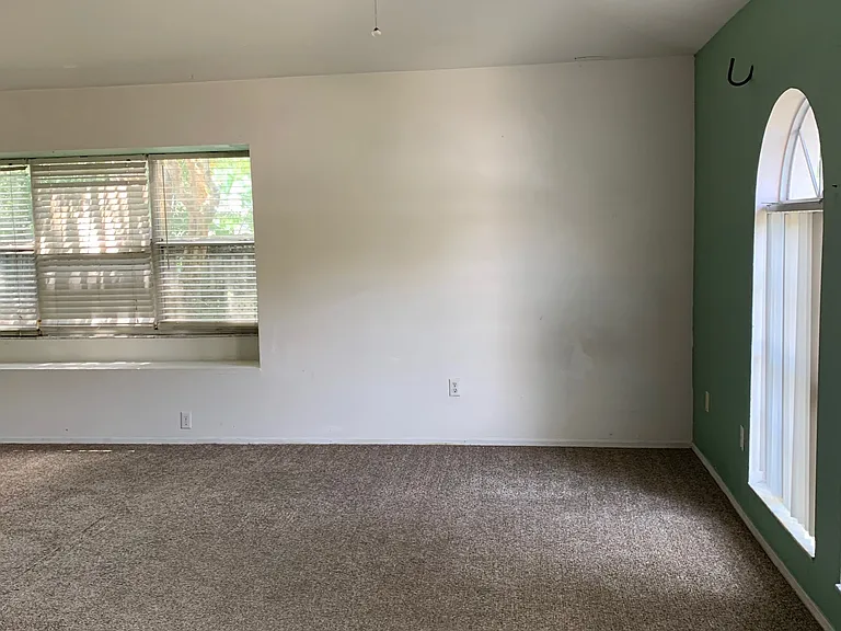1044 Henson Ct — Photo 30