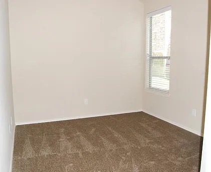 315 Orbit Dr — Photo 8