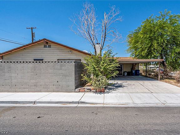 3rd image of 4401 Saint Andrews Cir