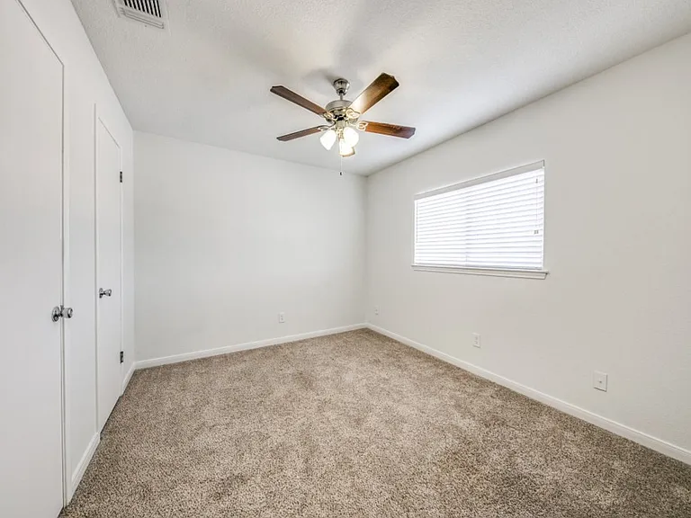 16606 Winding Oak Dr — Photo 10