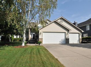 5790 Three Oaks Ave, Maple Plain, MN 55359