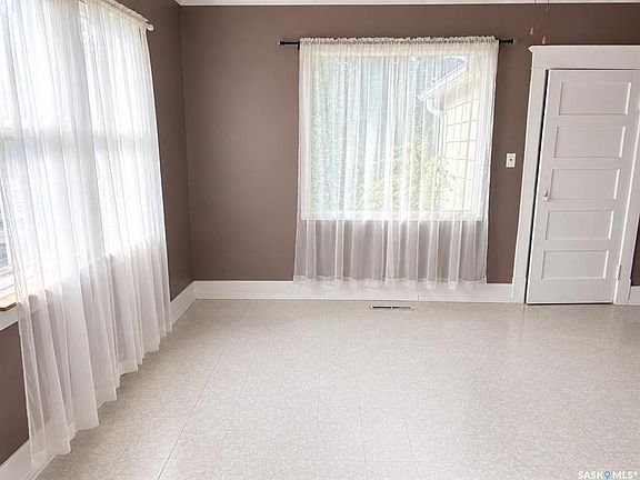 4th image of 214 1ST AVENUE E