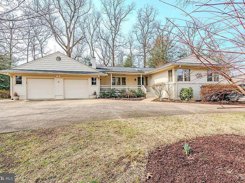 1st image of 1838 Lindamoor Dr