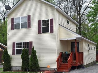 6 Sterling St, Middletown, NY 10940