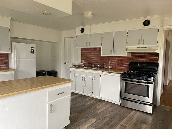 3rd image of 3110 N Triphammer Rd #1