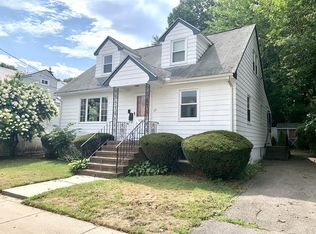 17 Perry St, Watertown, MA 02472