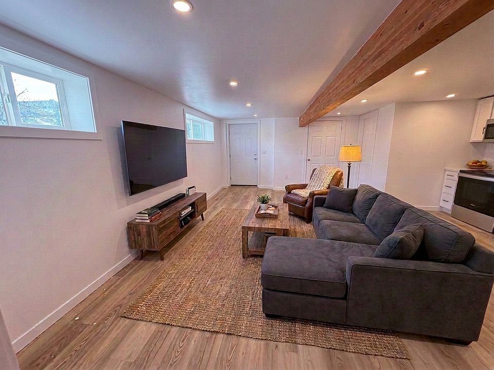 1st image of 8 Chestnut St #1B