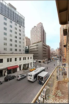 Rented by Mirador Real Estate | media 21