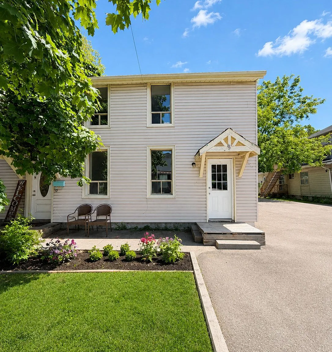 3 bed, $2,575 — Photo 1