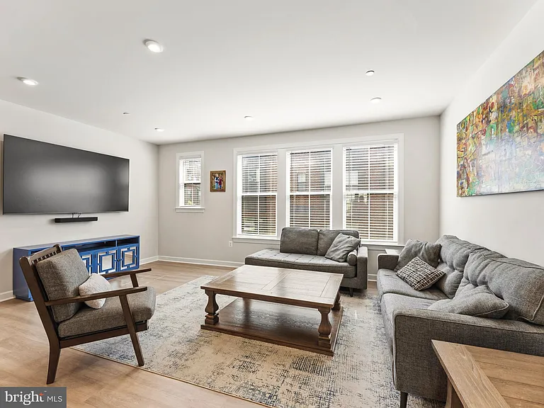 2841 Hokie Ln — Photo 2