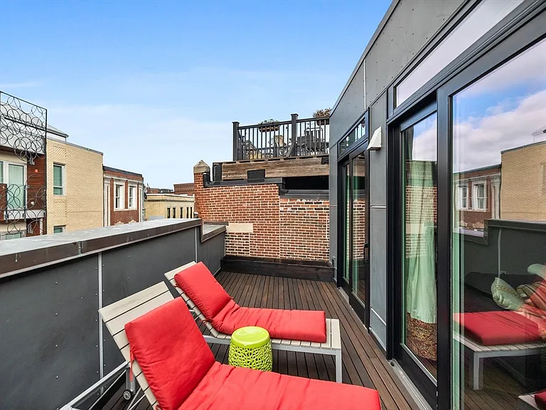133 Salem St #PENTHOUSE — Photo 23
