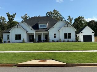 162 Atlantica Dr #32, Newnan, GA 30263