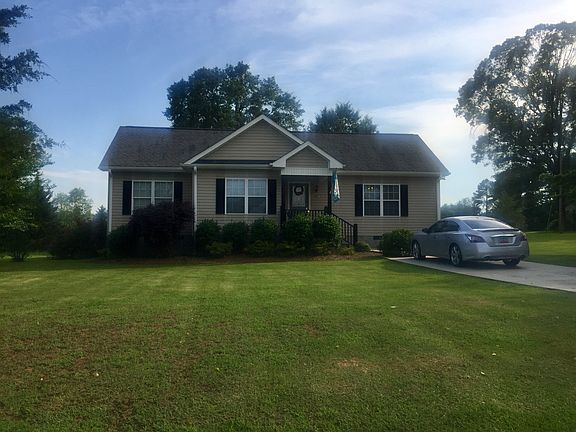 3rd image of 1224 W Oak Hwy