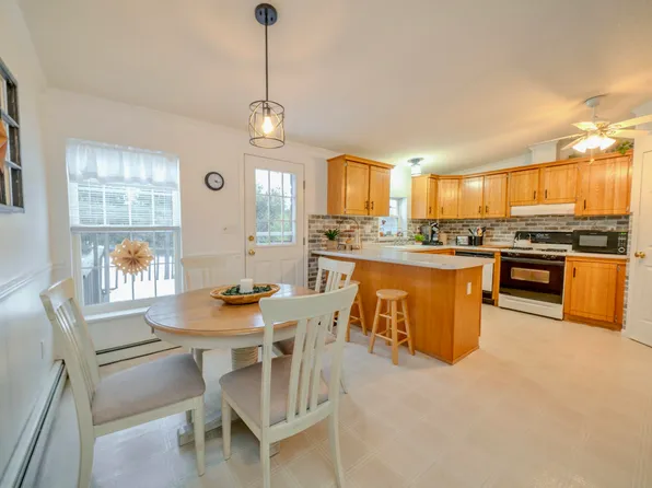36 Old Rte 1, Searsport, ME 04974