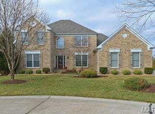 5305 Chatham Manor Ct, Saint Louis, MO 63128