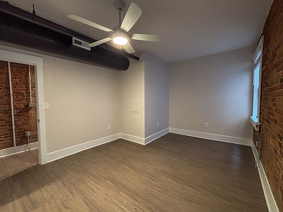 5th image of 1318 Main St #2