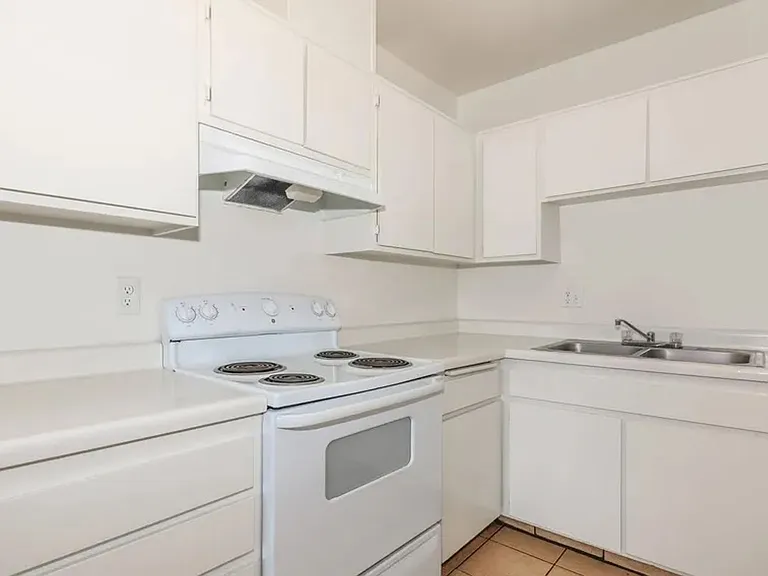 Pacific Terrace — Photo 39