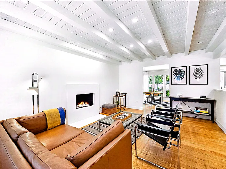 4242 Cobb Way — Photo 7