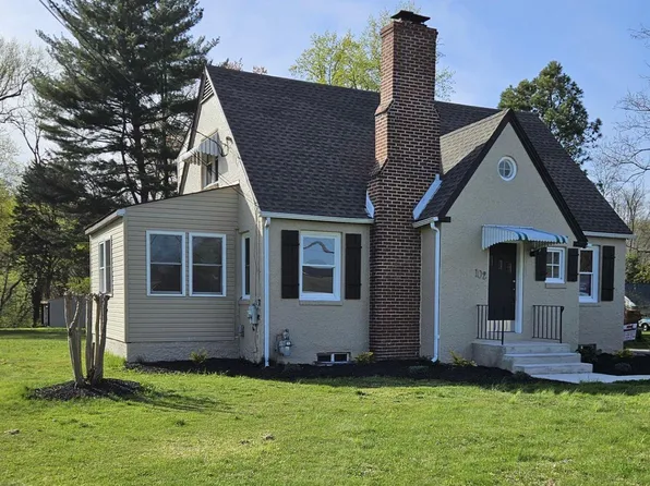 102 Rothwell Dr, Wilmington, DE 19804