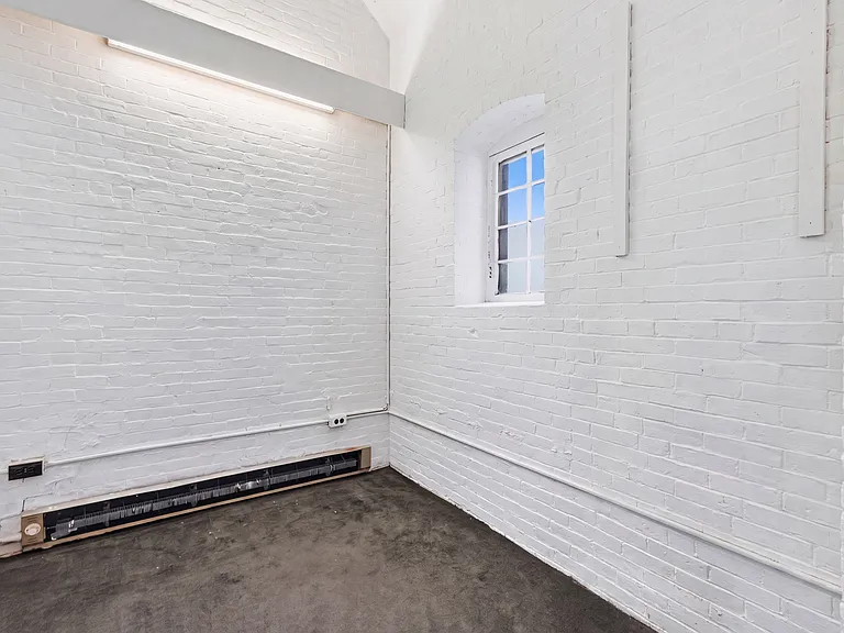 1110 Washington St — Photo 36