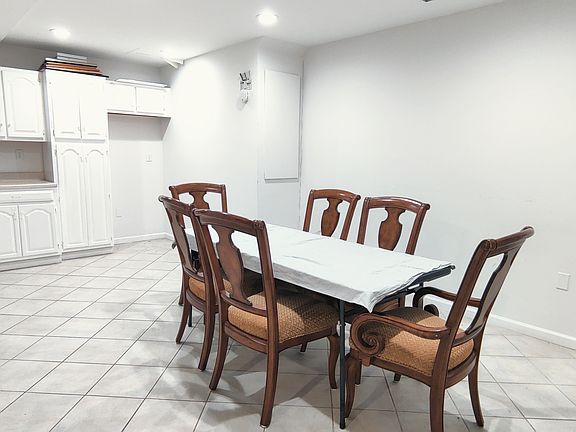 4th image of 332 Greenhill Way #1