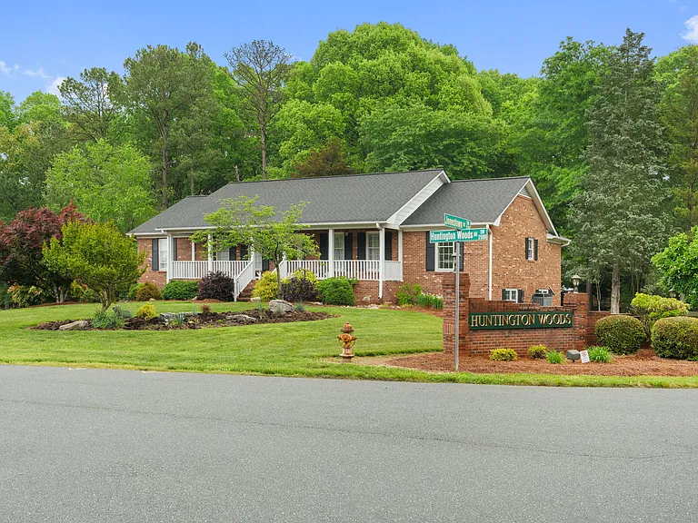 Huntington Woods Dr — Photo 36