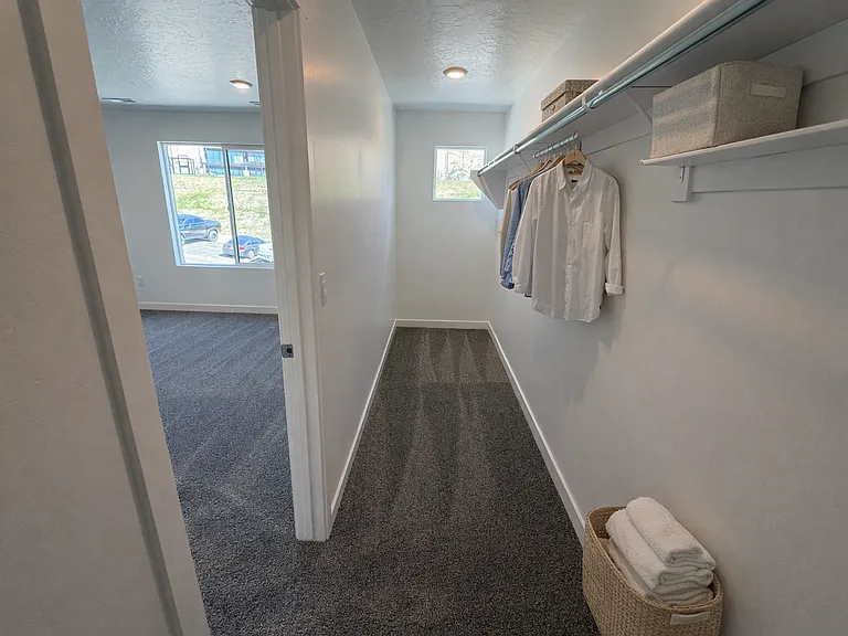 222 E Glencoe Dr — Photo 8
