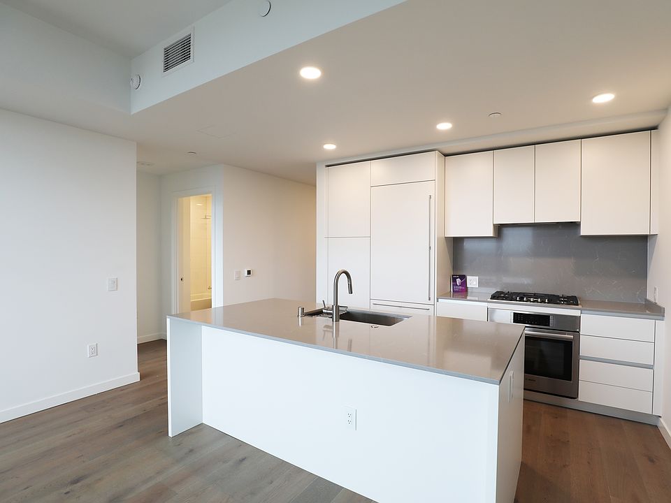 1st image of 10232 NE 10th St #1215