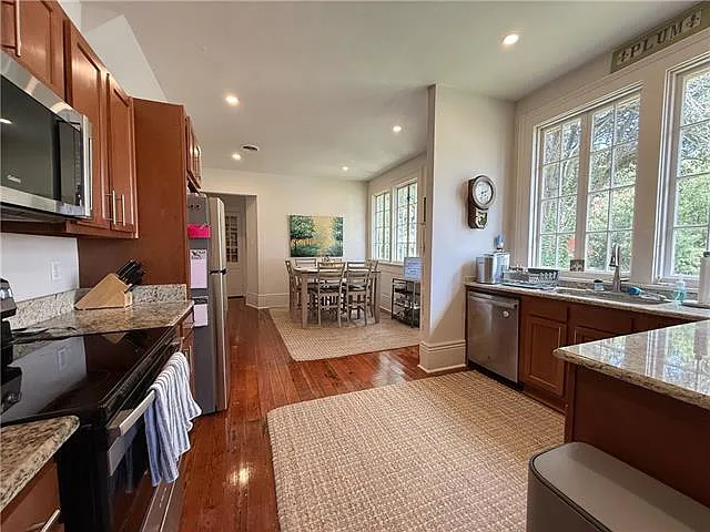 7831 Plum St — Photo 15