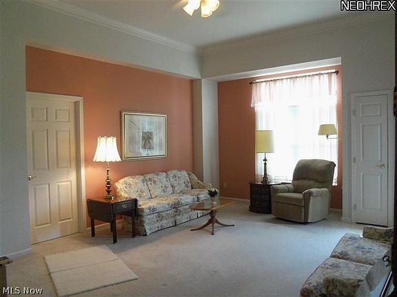 5th image of 40 Heath Dr NW