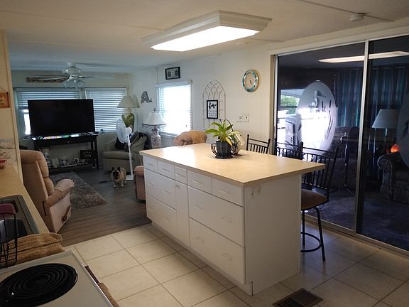 3rd image of 11200 101st Way N Unit 138