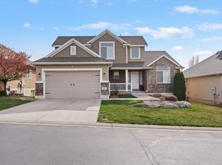 882 S Daisy Dr, Fruit Heights, UT 84037