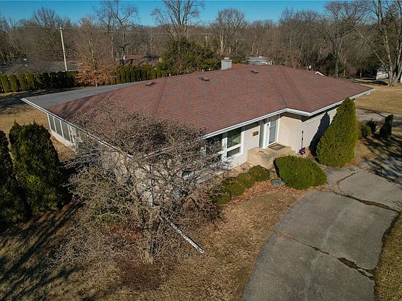 4th image of 501 E Roselawn St