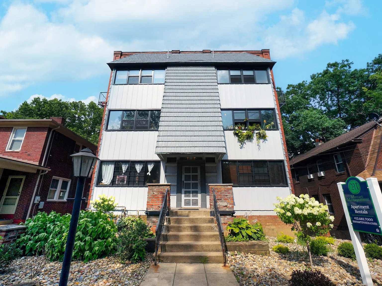 1007 S Trenton Ave — Photo 1