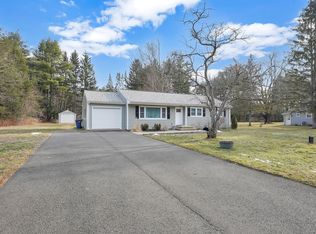 9 Elizabeth St, Granby, CT 06035