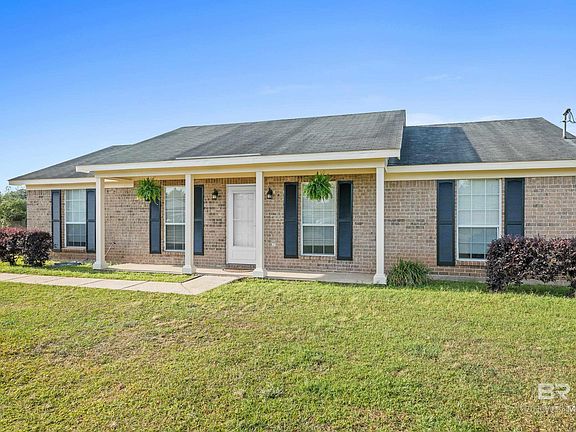 3rd image of 16372 Quail Ln