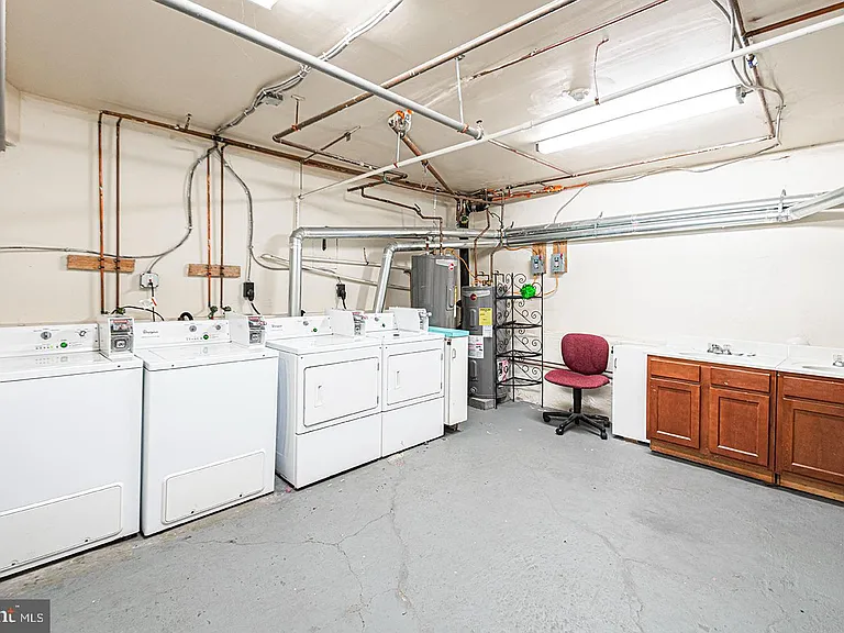 1501 W Allegheny Ave #204 — Photo 11