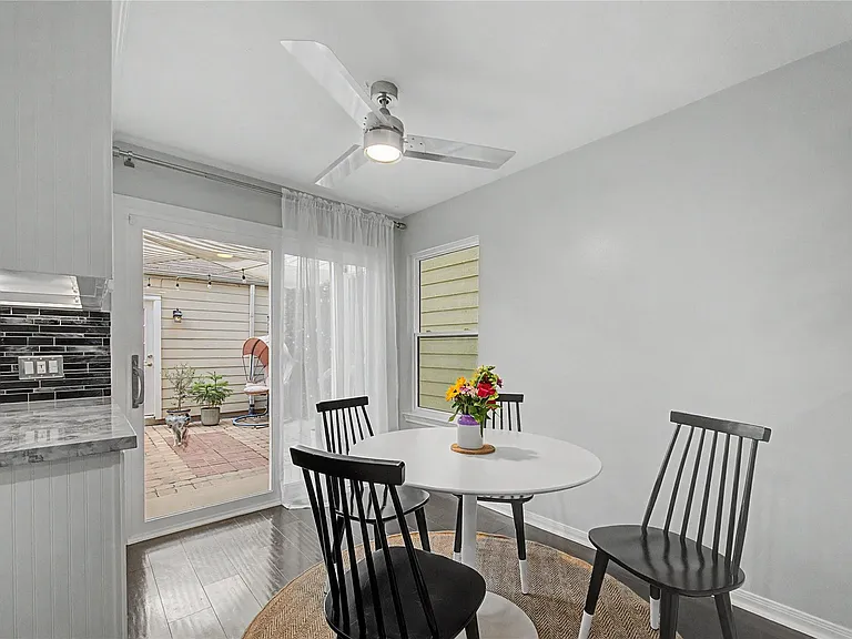 1104 Buckner St — Photo 19