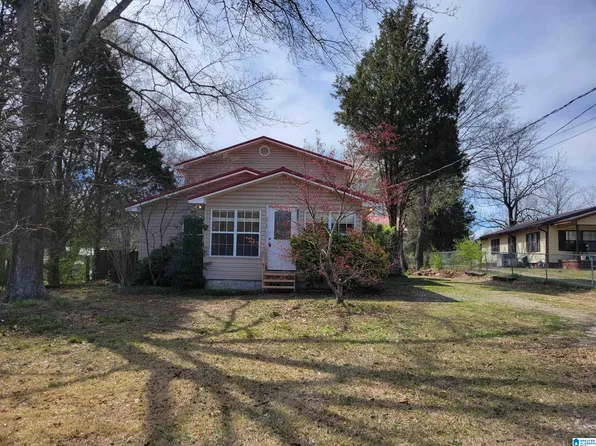 3046 Nixon Rd, Bessemer, AL 35022