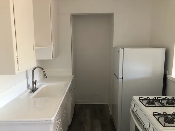 1760 Henderson Ave, Long Beach, CA