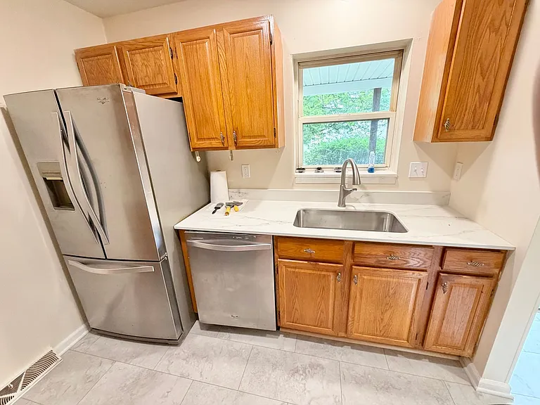 7 Ira Ln — Photo 14