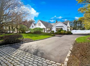 4 Miller Farms Court, Miller Place, NY 11764