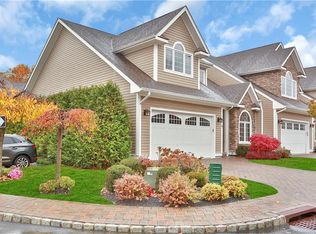 49 Michael Roberts Ct, Pearl River, NY 10965