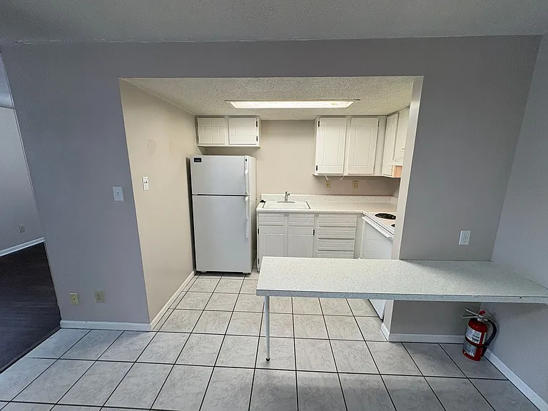 1218 Pomeroy St #12 — Photo 3