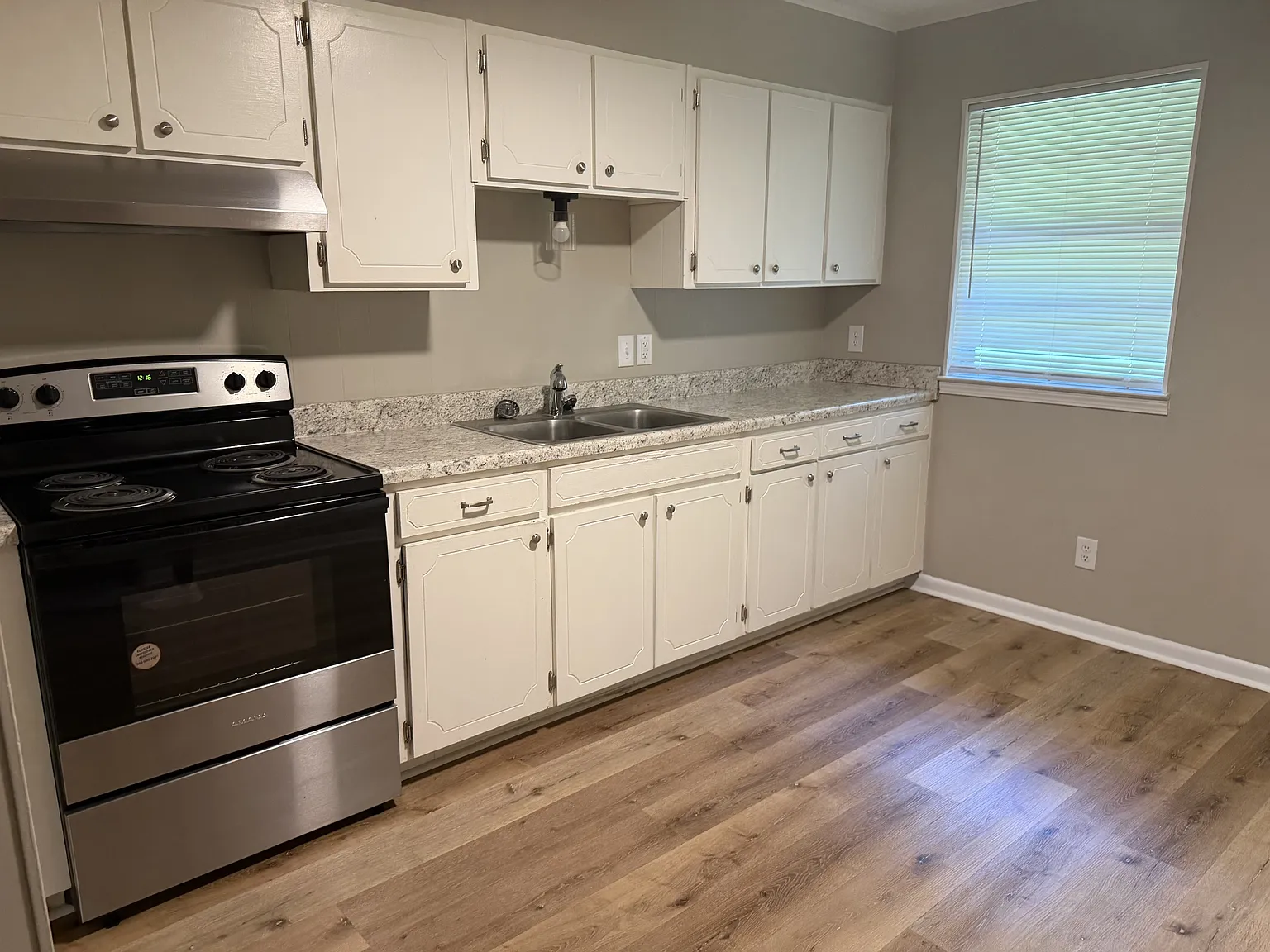 625 Beech Circle Northwest - A — Photo 3