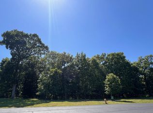 6 Grand Meridien Ct, Chesterfield, MO 63005