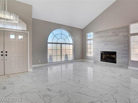 3rd image of 931 Alta Oaks Dr