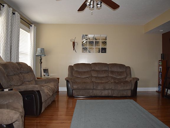 5th image of 203 Charyridge Dr