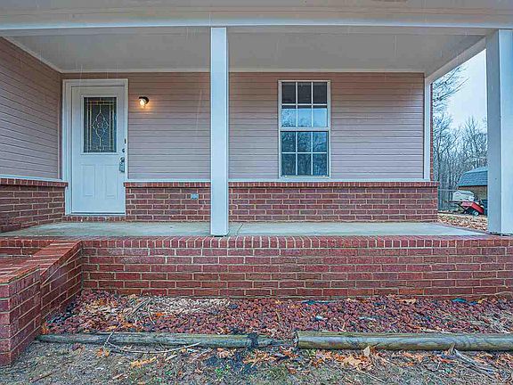 3rd image of 378 Cherokee Hills Ave